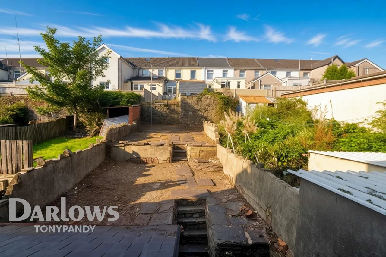 3 bed house for sale, High street, Ferndale, CF43