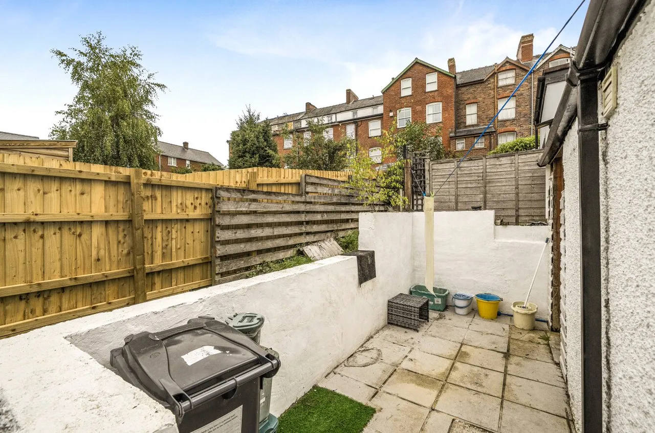 Nelson Street, Llandrindod Wells, LD1, photo 2