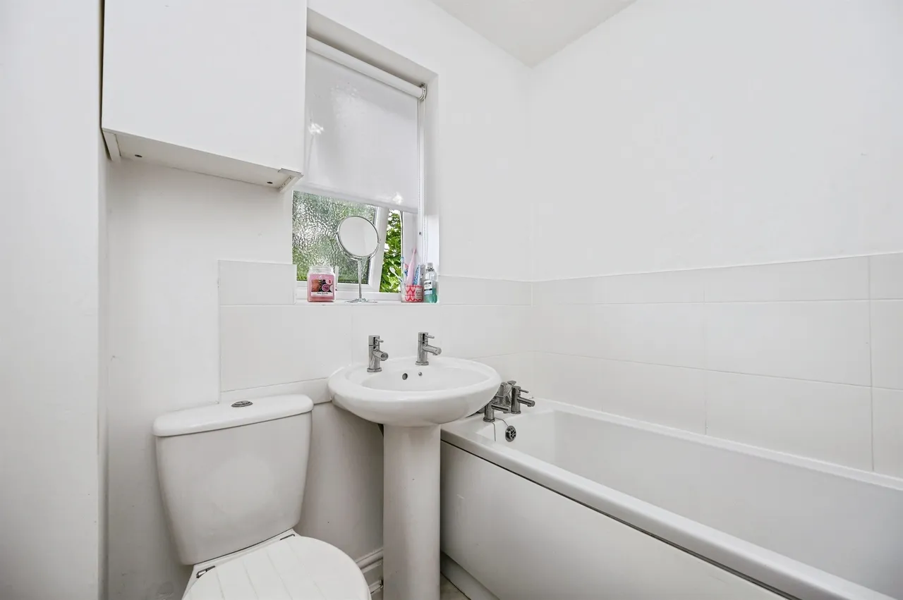 Kestrel Grove, Liverpool, L26, photo 9