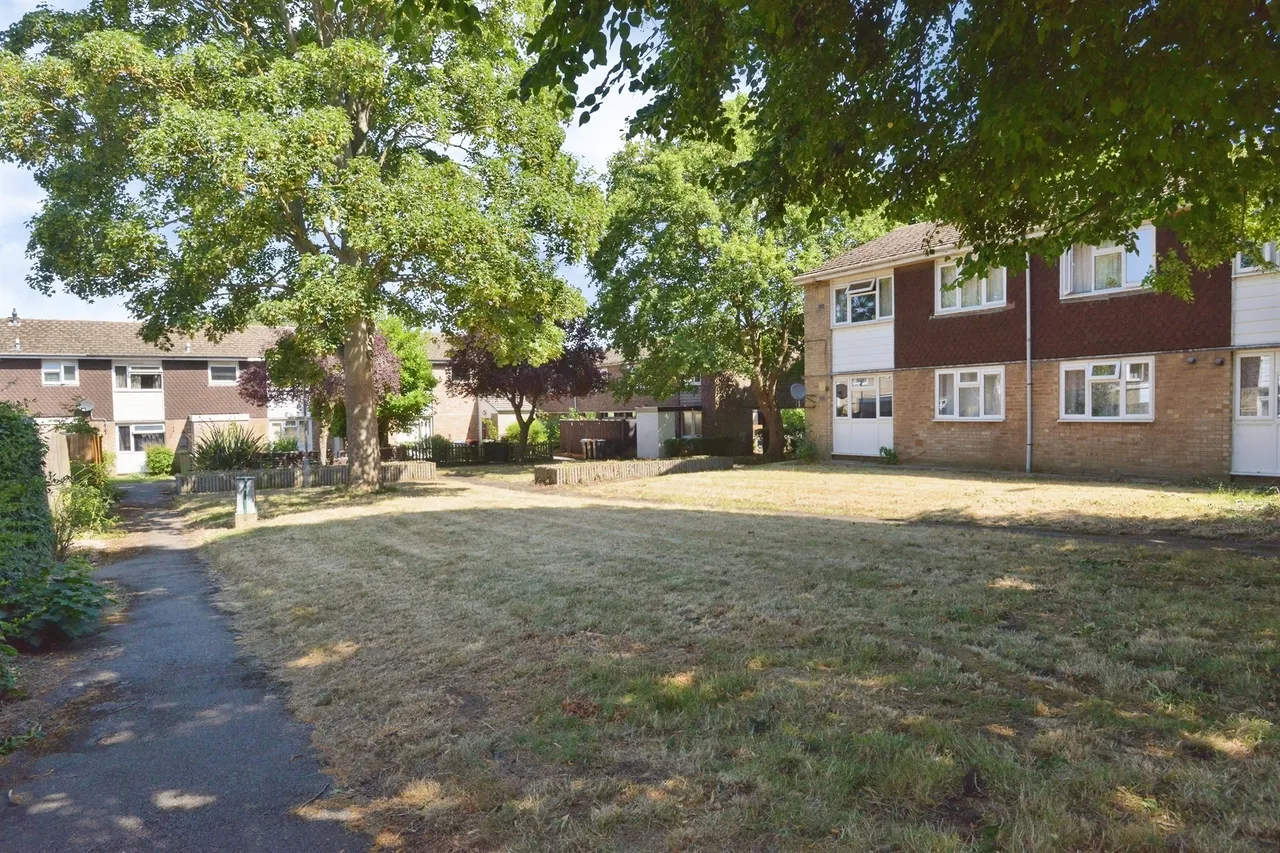 Earls Willow, New Bradwell, Milton Keynes, photo 12