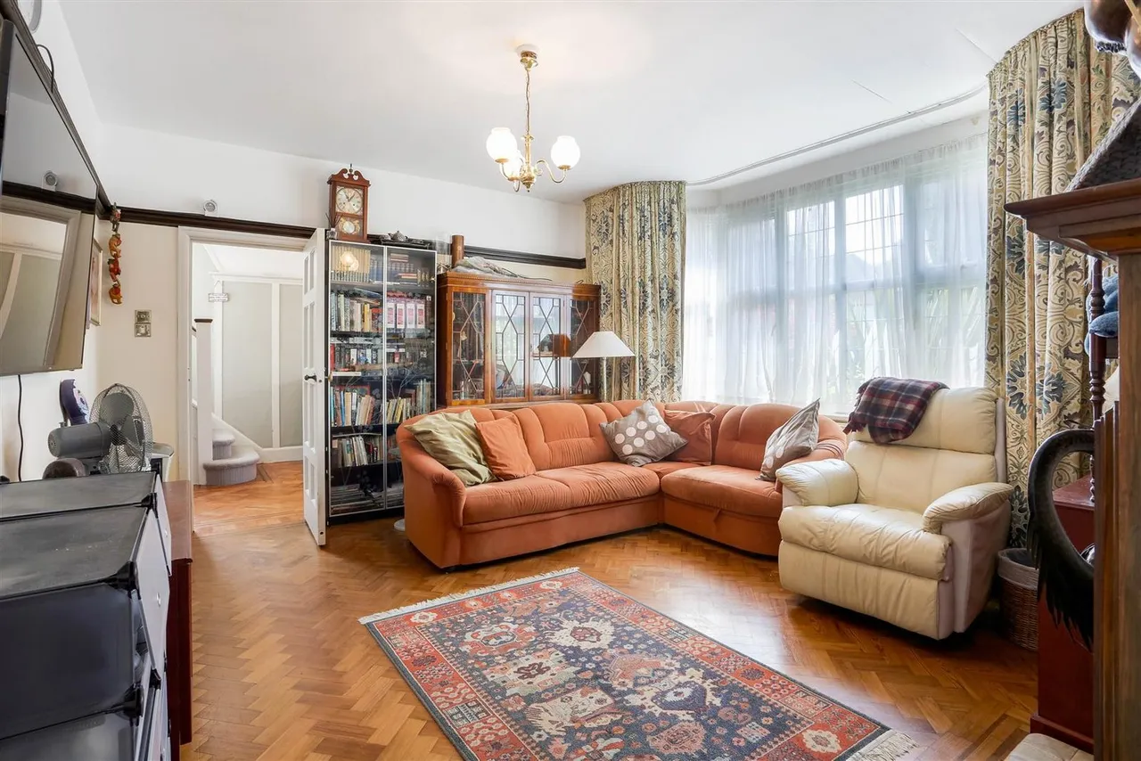 Avenue Road, Sutton, SM2 6JB, photo 7