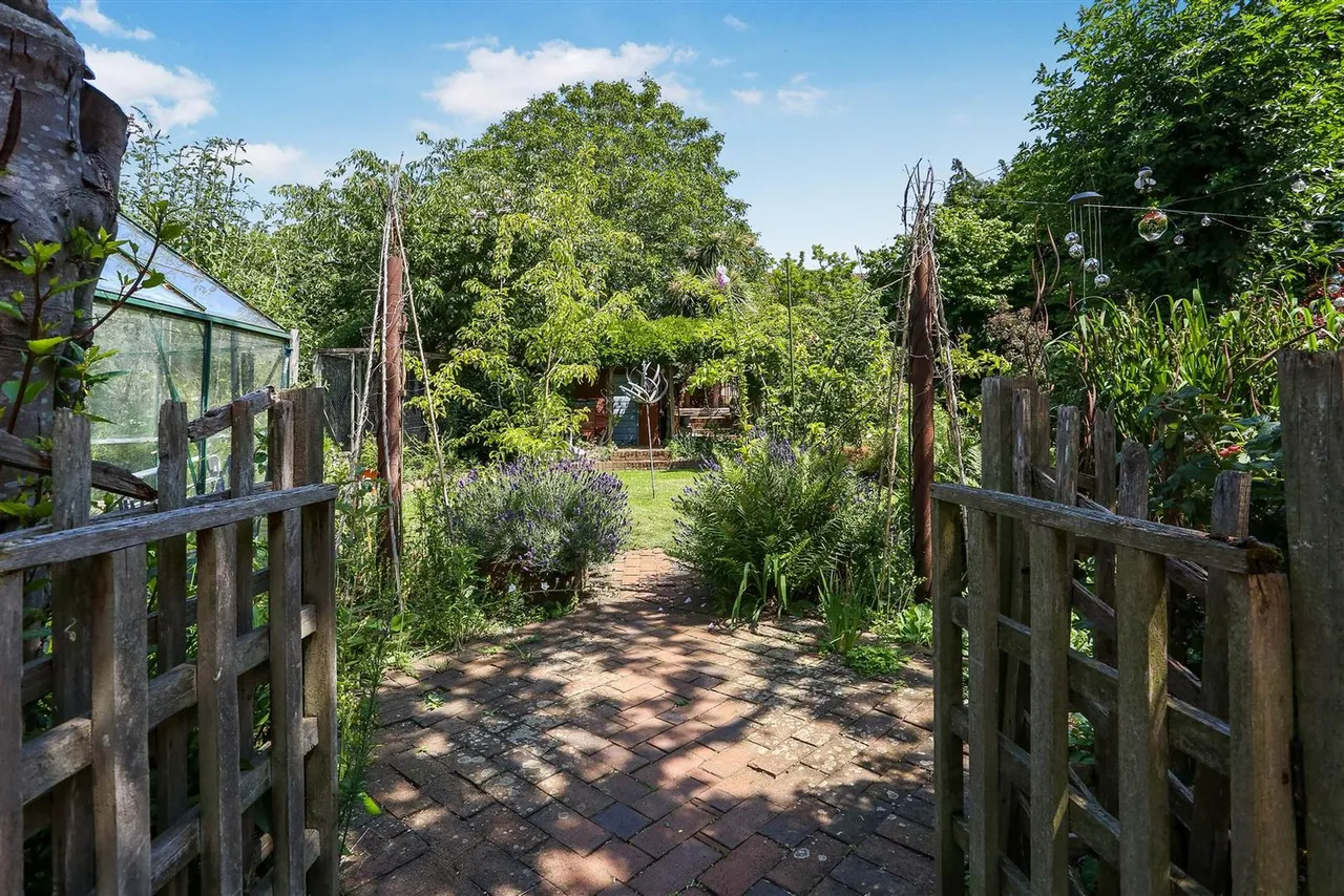 Avenue Road, Sutton, SM2 6JB, photo 15