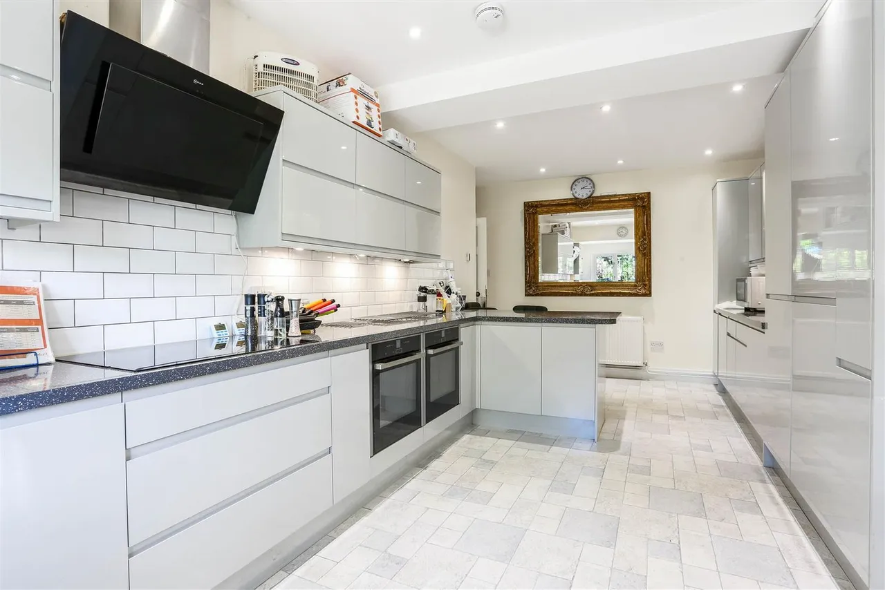 Avenue Road, Sutton, SM2 6JB, photo 9