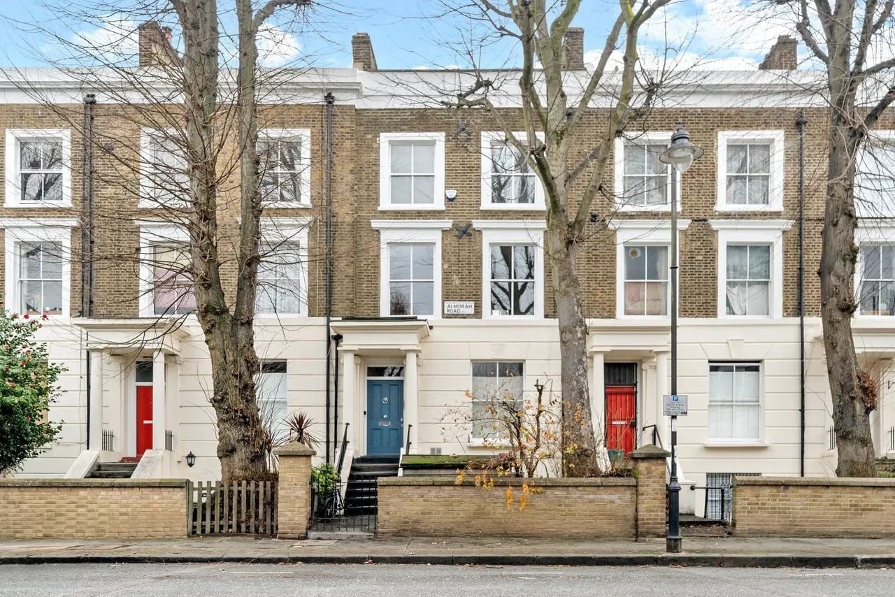 4 bed flat for sale, Almorah Road, Islington, N1