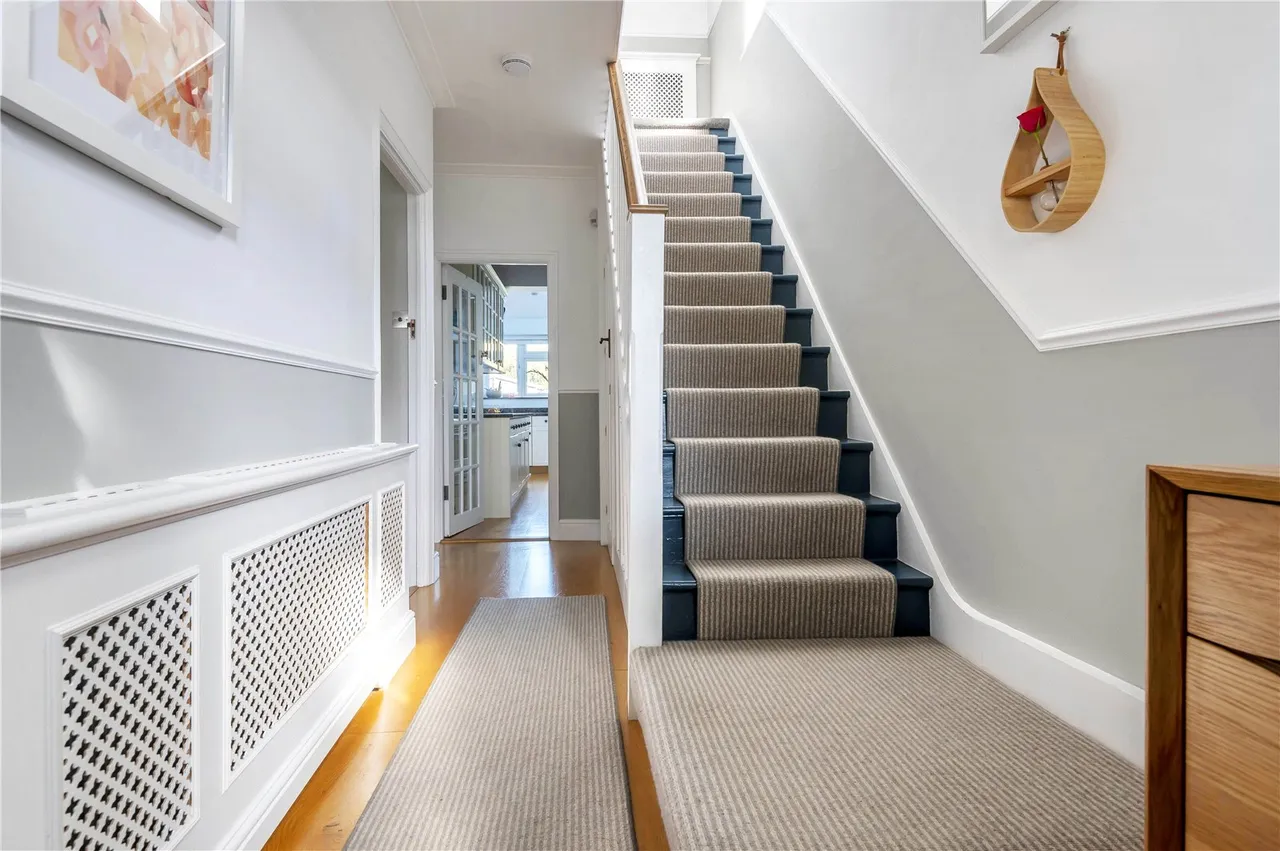 Holly Bush Lane, Hampton, TW12 2QU, photo 5