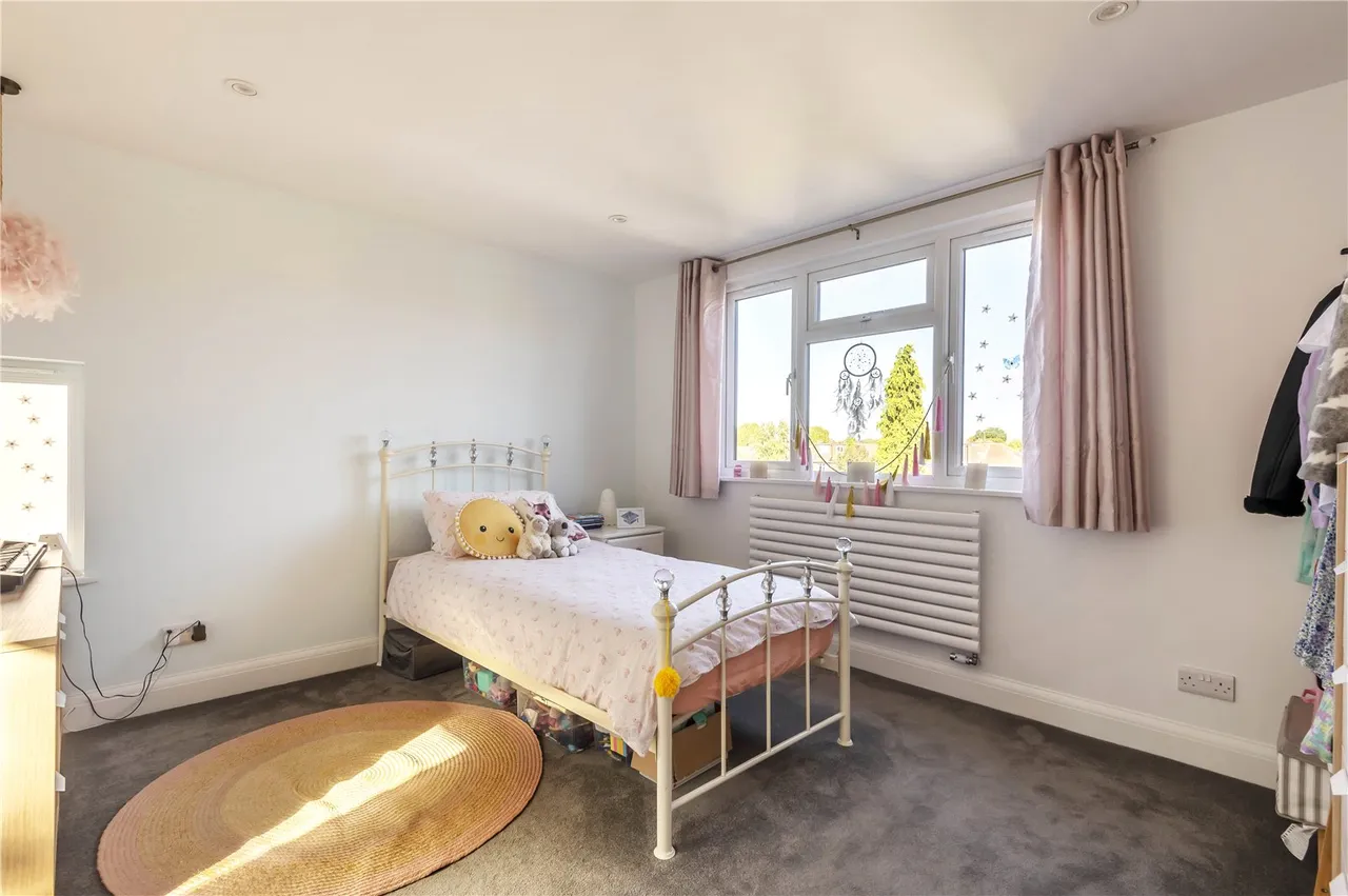 Holly Bush Lane, Hampton, TW12 2QU, photo 9