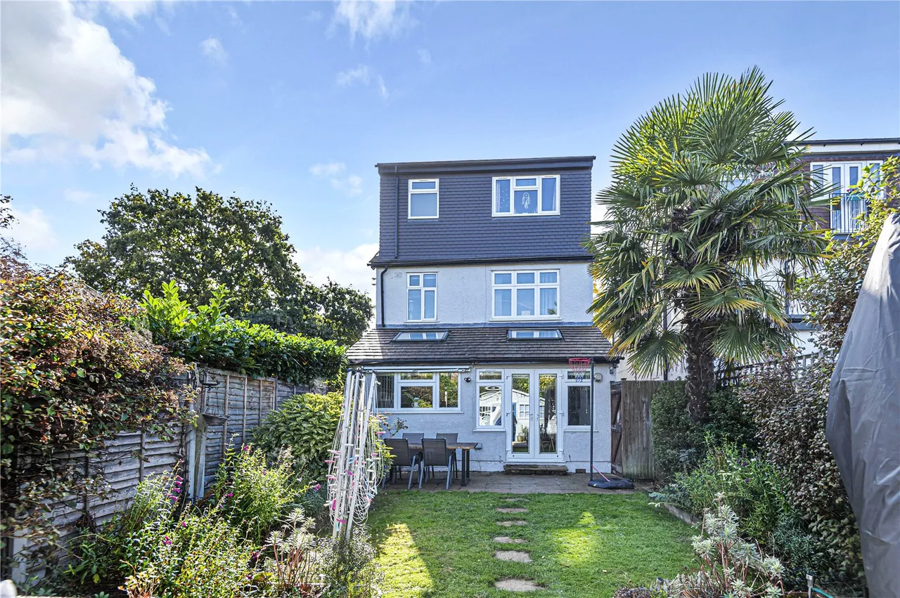 Holly Bush Lane, Hampton, TW12 2QU, photo 12