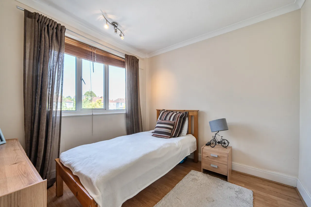 Lynton Road, Harrow, HA2, photo 3