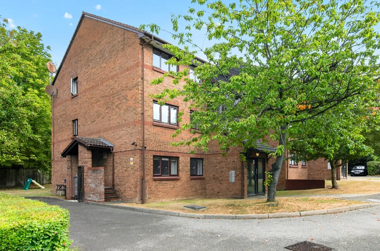 Tudor Close, Hatfield, AL10, photo 15