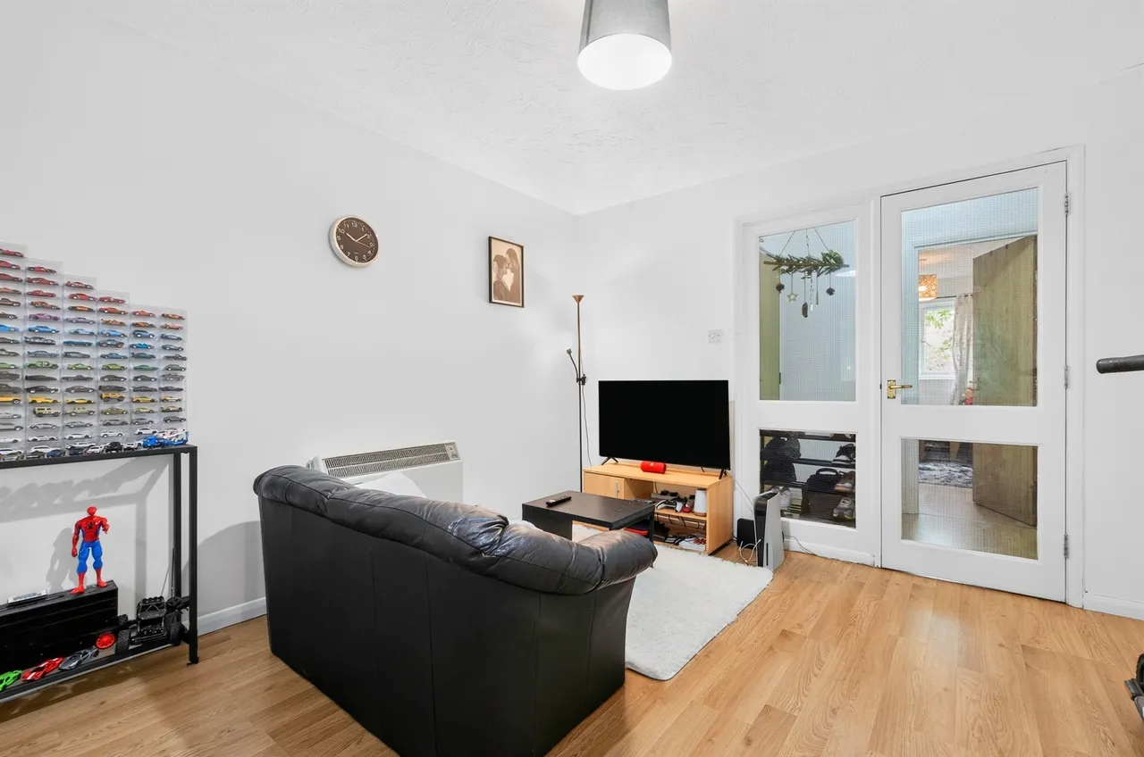 Tudor Close, Hatfield, AL10, photo 6