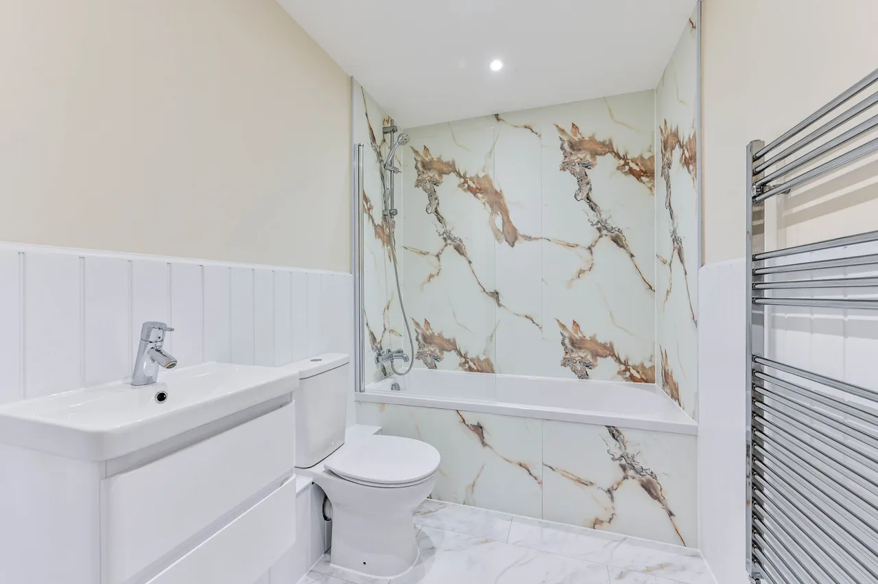 Woking, GU21, photo 7