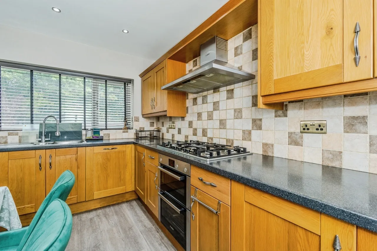 Saxfield Drive, Manchester, Greater Manchester, M23, photo 5