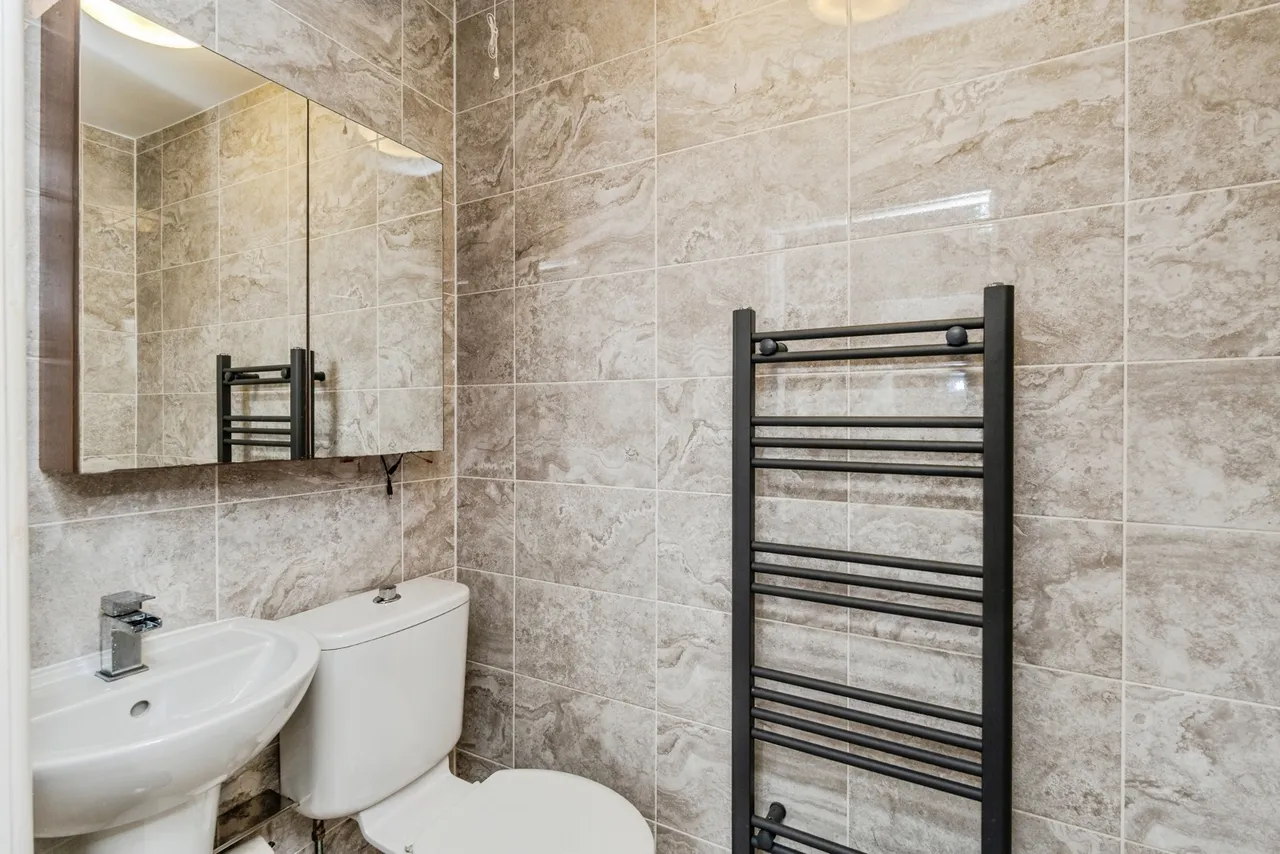 Saxfield Drive, Manchester, Greater Manchester, M23, photo 12