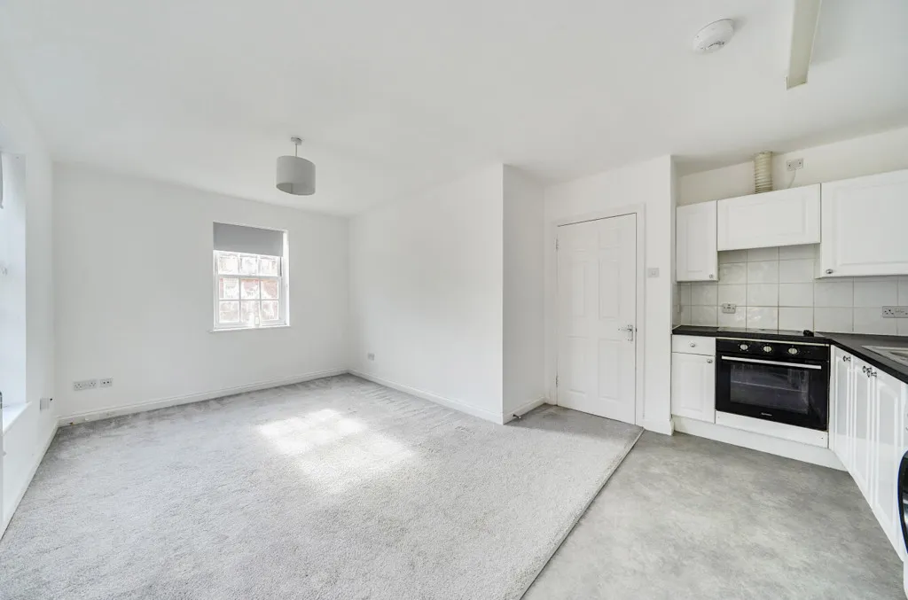Nelson Street, Buckingham, Buckinghamshire, MK18 1GR, photo 3