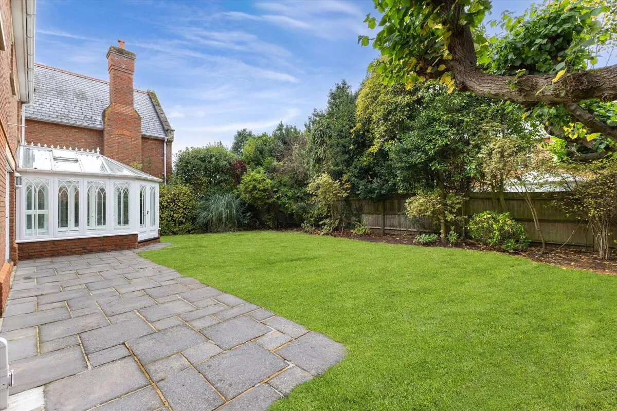 Lime Tree Walk, Virginia Park, GU25, photo 22