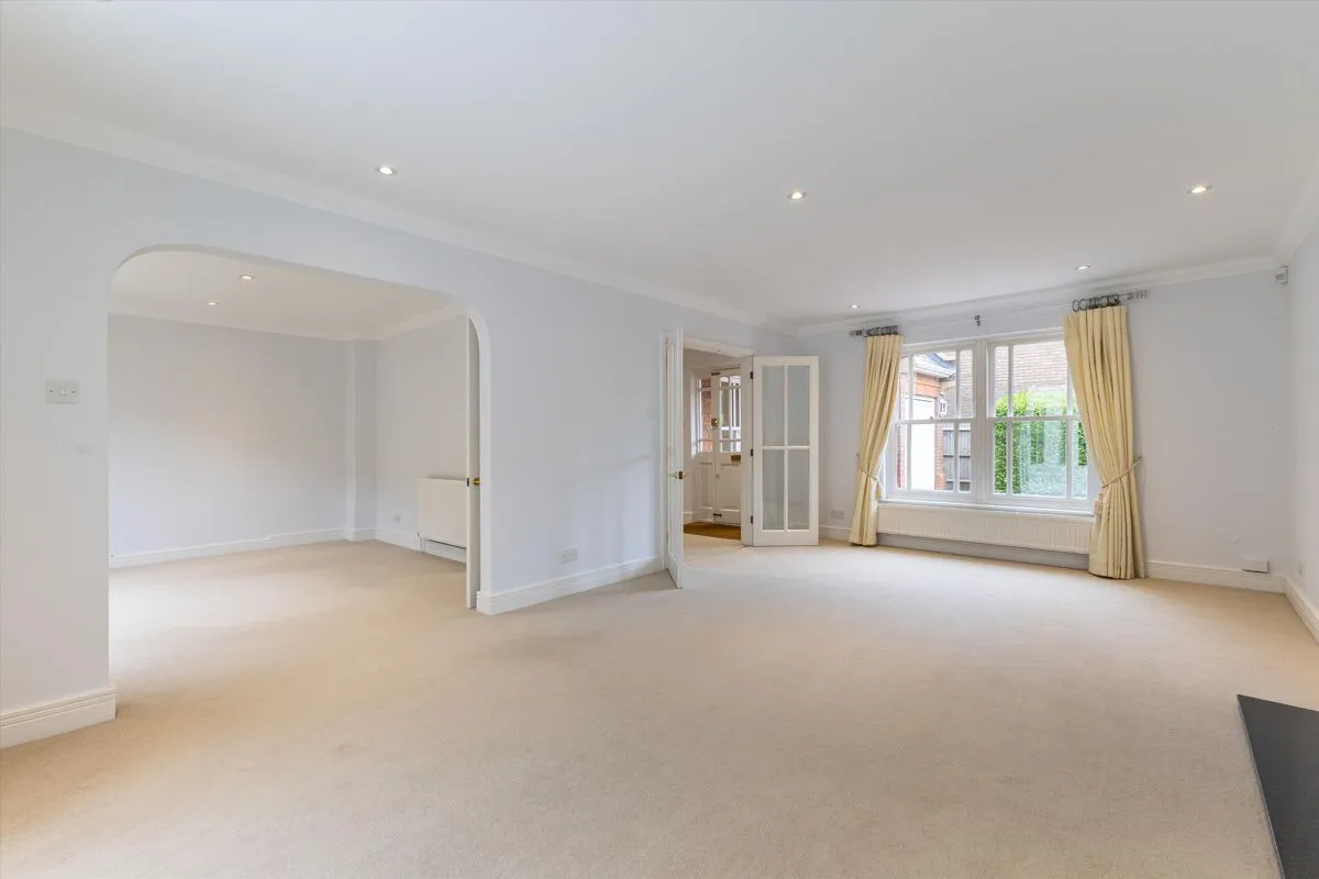 Lime Tree Walk, Virginia Park, GU25, photo 12