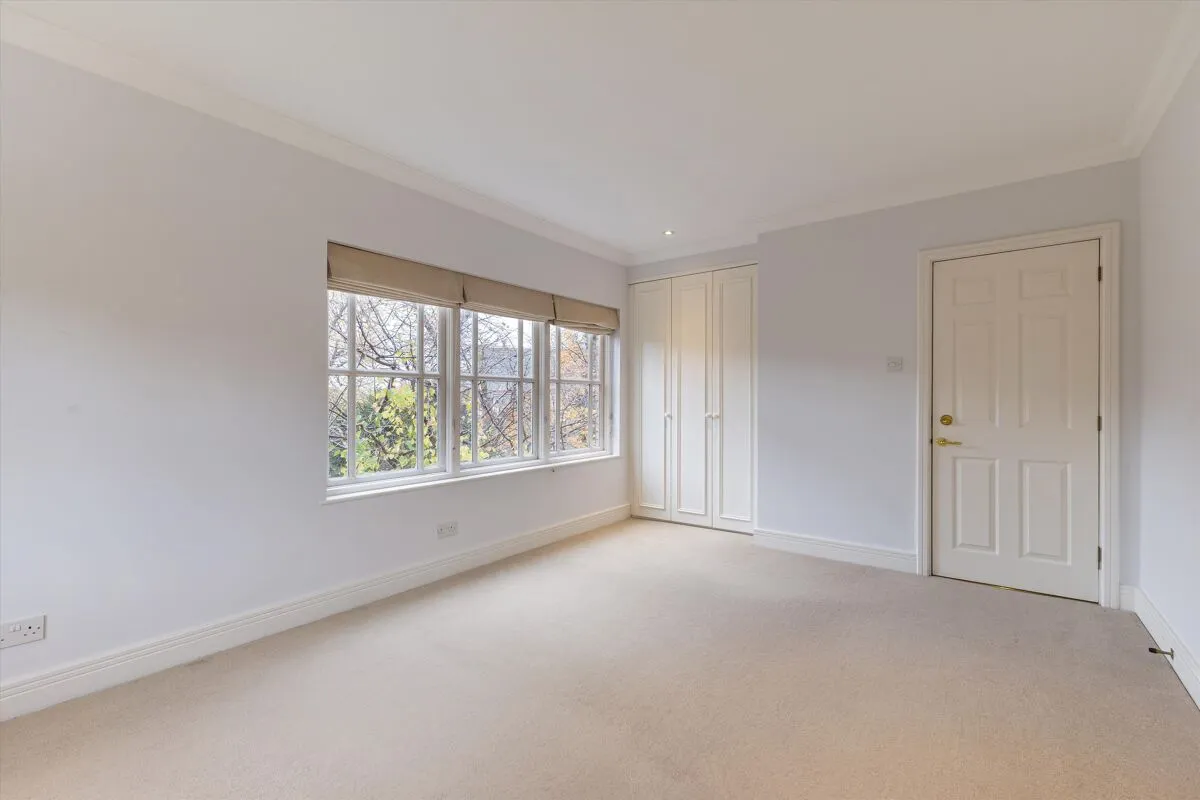 Lime Tree Walk, Virginia Park, GU25, photo 14