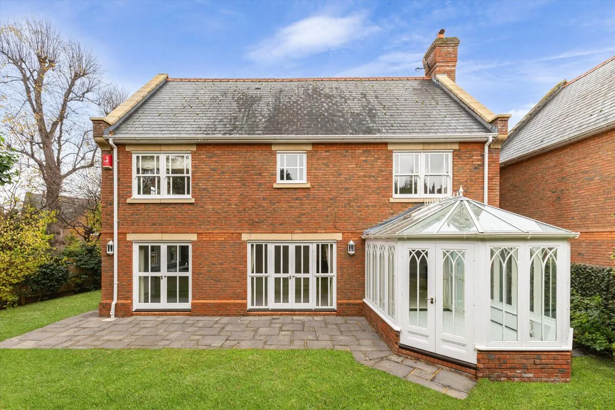 Lime Tree Walk, Virginia Park, GU25, photo 23