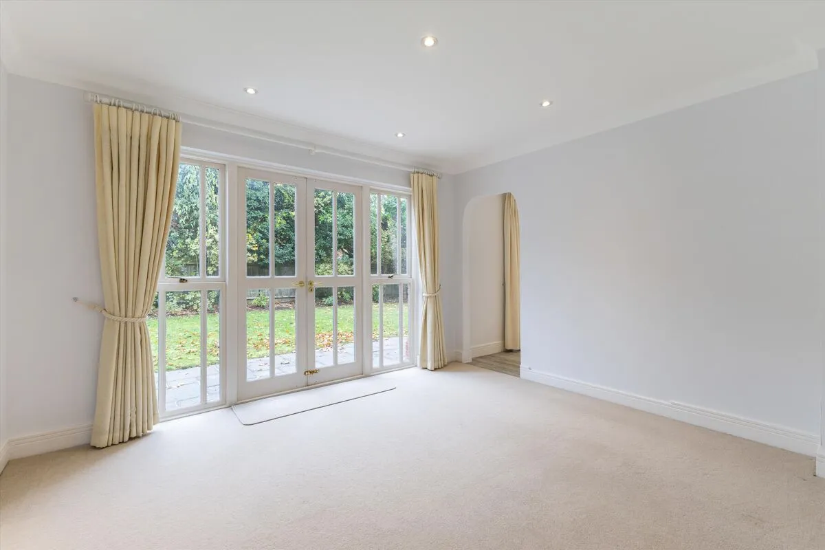 Lime Tree Walk, Virginia Park, GU25, photo 11