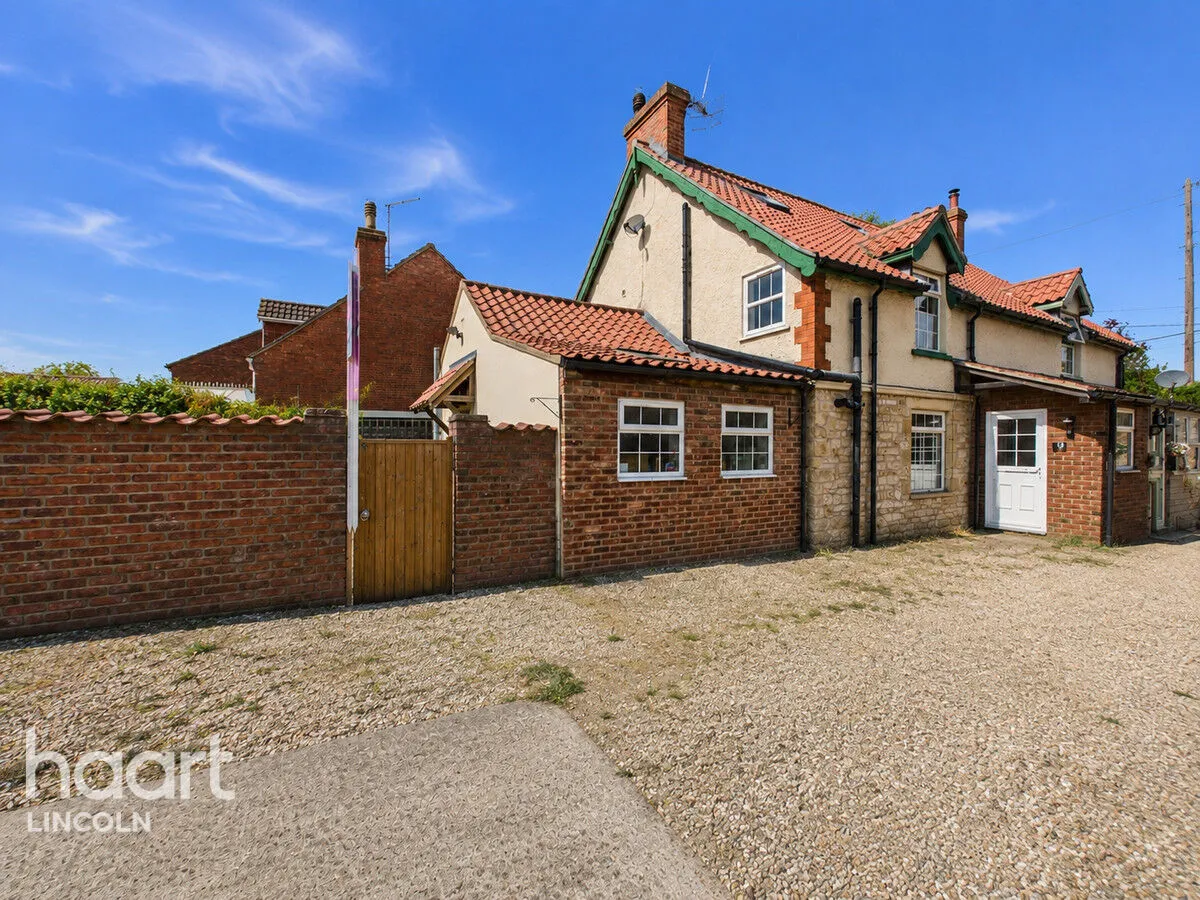 4 bed house for sale, Front Street, Dunston, LN4