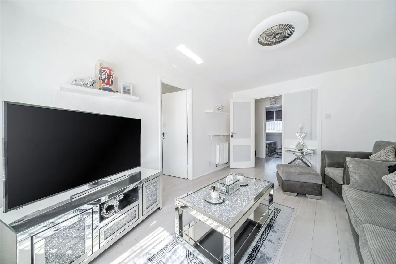 Glendower Crescent, Orpington, BR6, photo 2