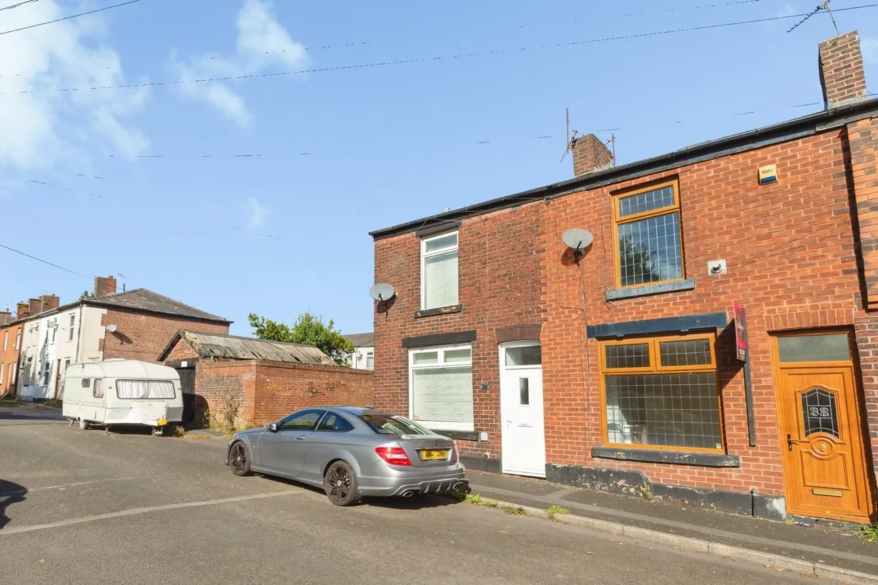 2 bed house for sale, Dean Street, Radcliffe, M26