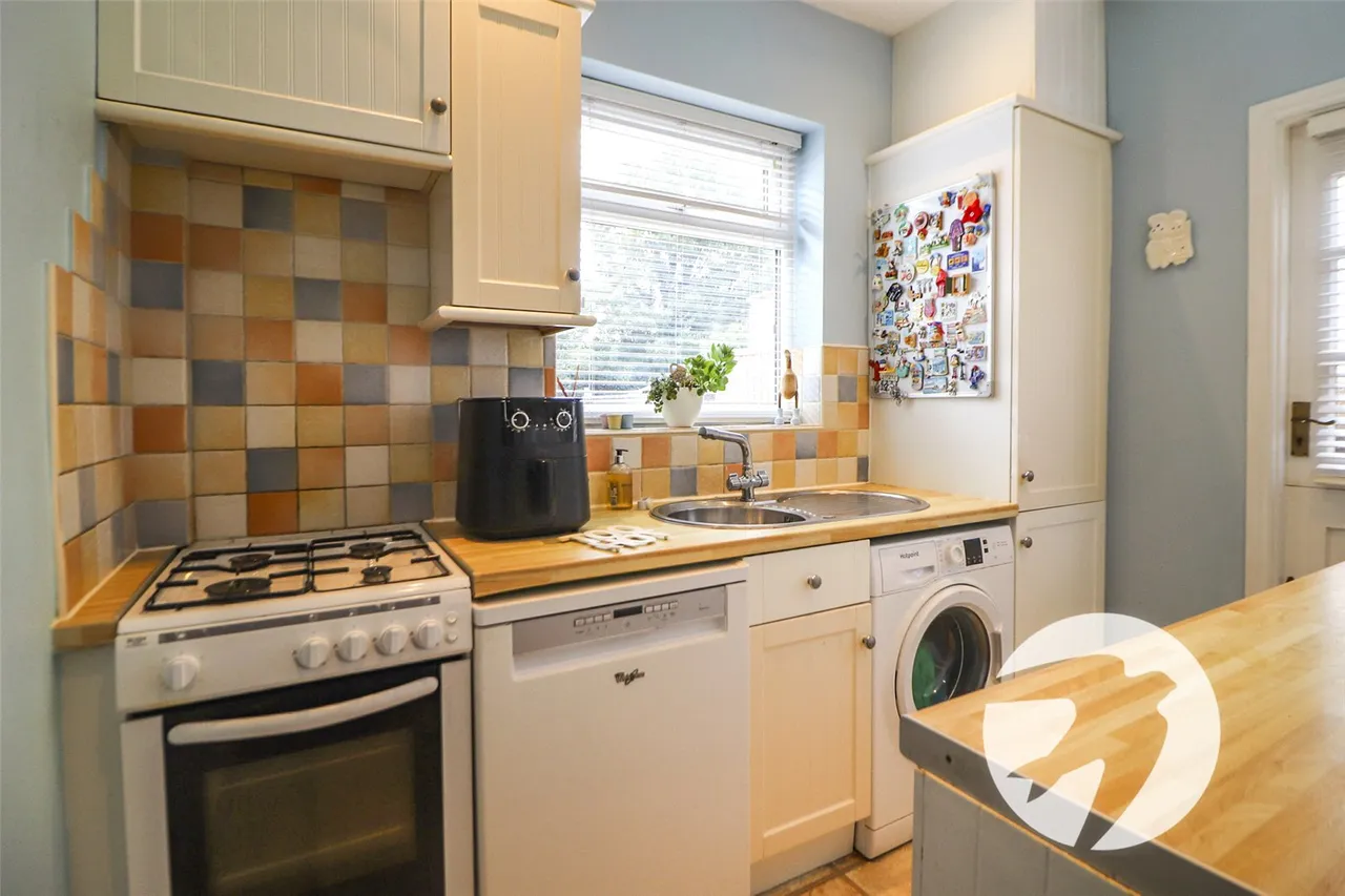 Eversley Avenue, Bexleyheath, DA7, photo 22