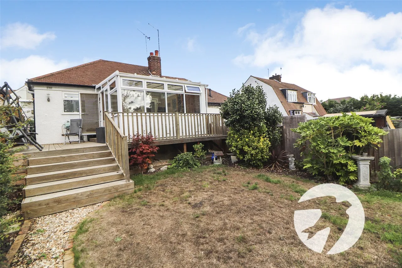 Eversley Avenue, Bexleyheath, DA7, photo 18