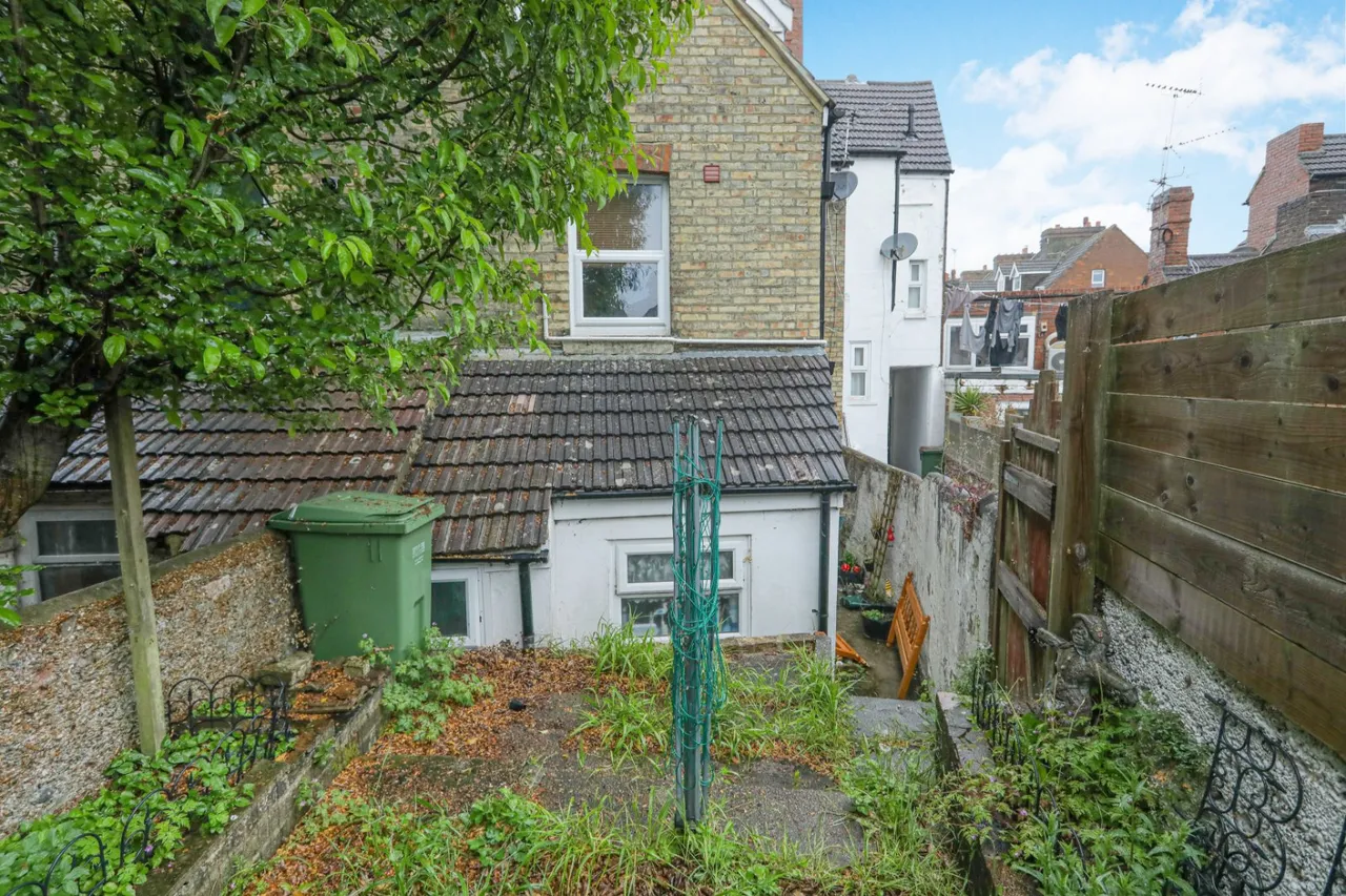 Radnor Park Crescent, Folkestone, CT19, photo 20