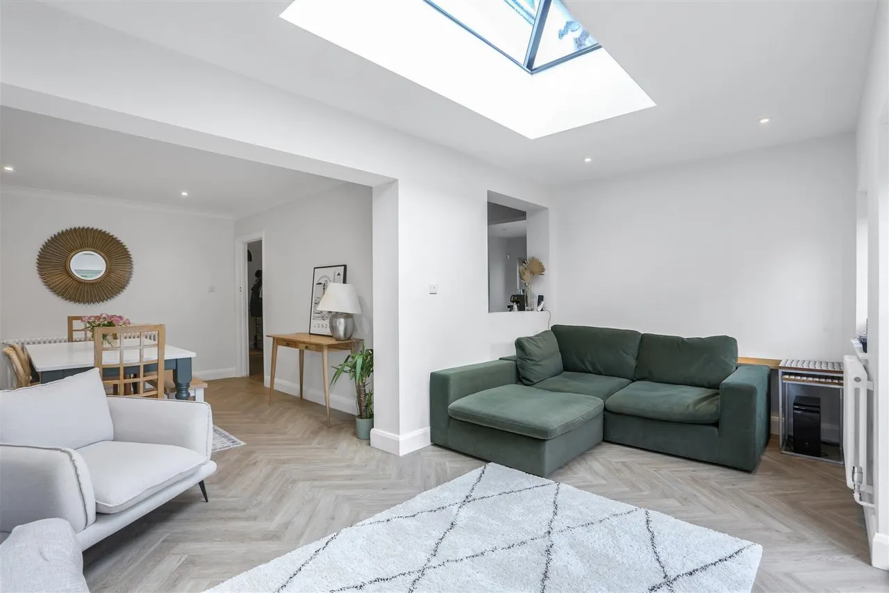 Fairway, Carshalton, SM5 4HS, photo 12