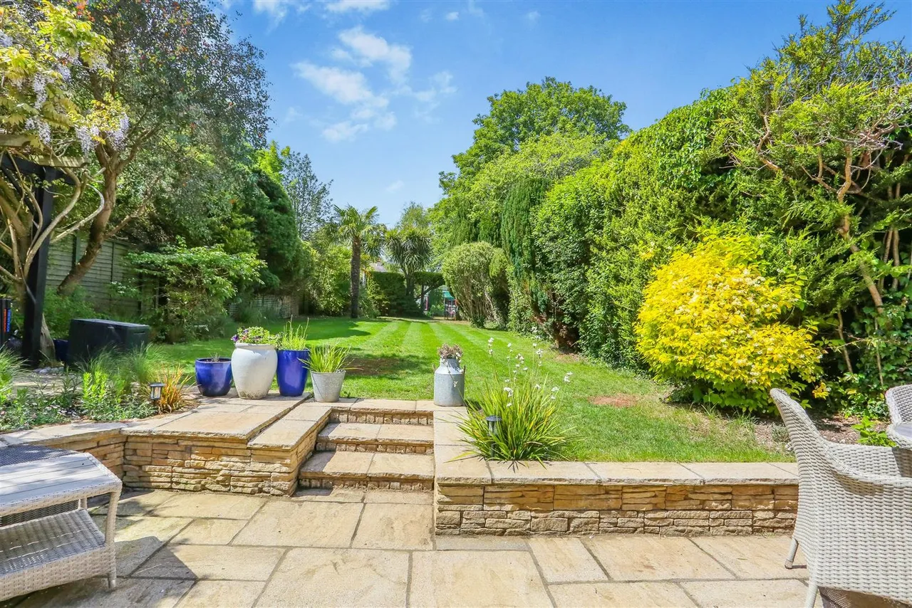 Fairway, Carshalton, SM5 4HS, photo 16