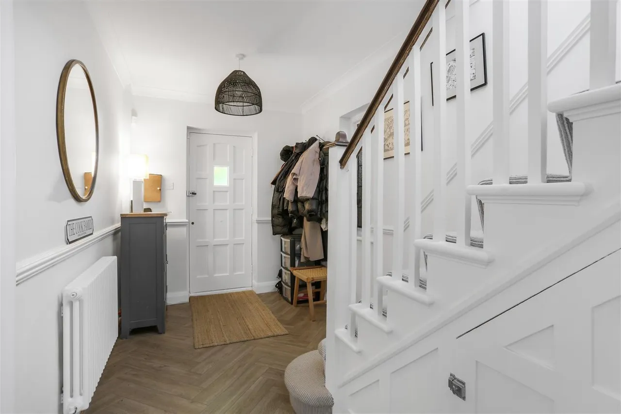 Fairway, Carshalton, SM5 4HS, photo 6