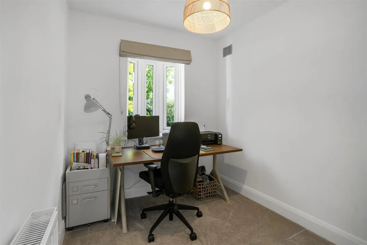 Fairway, Carshalton, SM5 4HS, photo 28