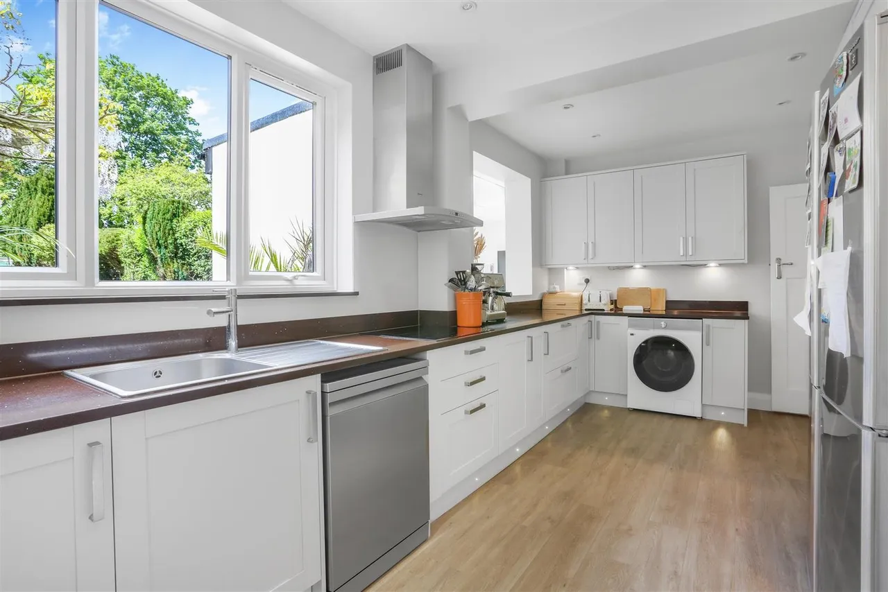 Fairway, Carshalton, SM5 4HS, photo 8