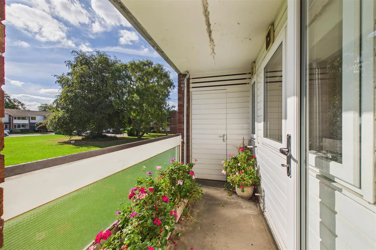 Wellington Place, Frenchay, BS16, photo 2