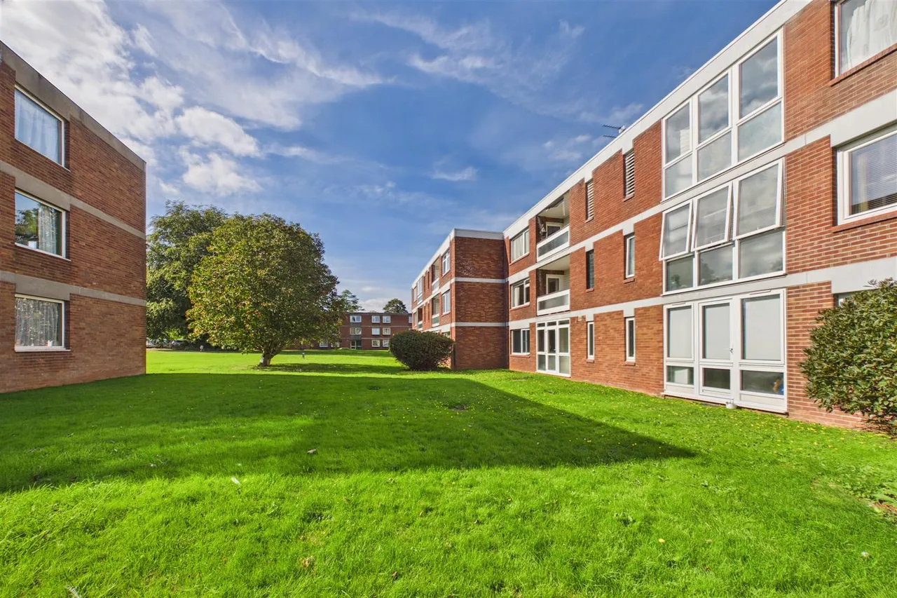 3 bed flat for sale, Wellington Place, Frenchay, BS16