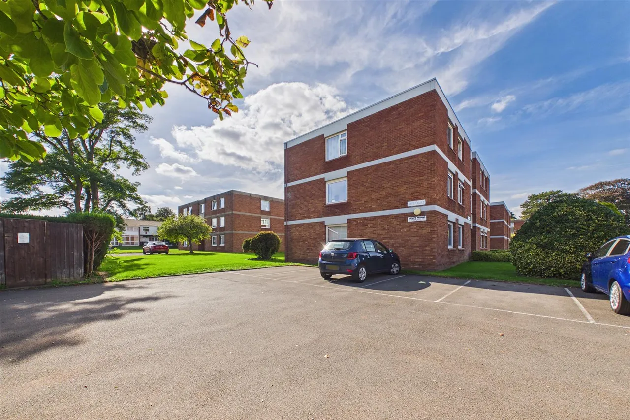 Wellington Place, Frenchay, BS16, photo 21