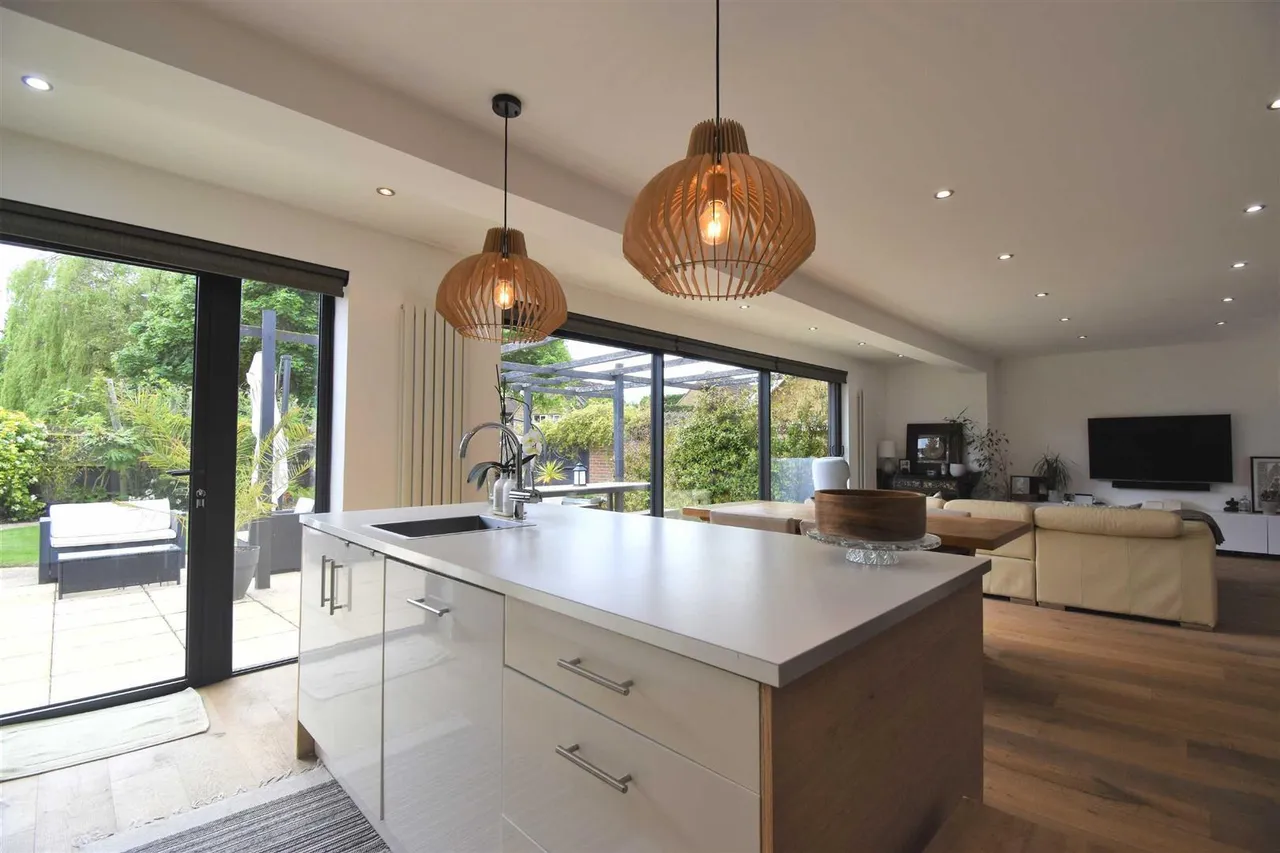 Howletts Lane, Ruislip, Ruislip, HA4 7RZ, photo 2