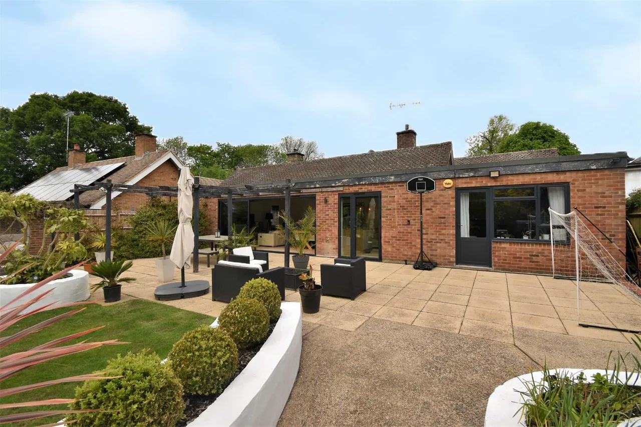 Howletts Lane, Ruislip, Ruislip, HA4 7RZ, photo 4
