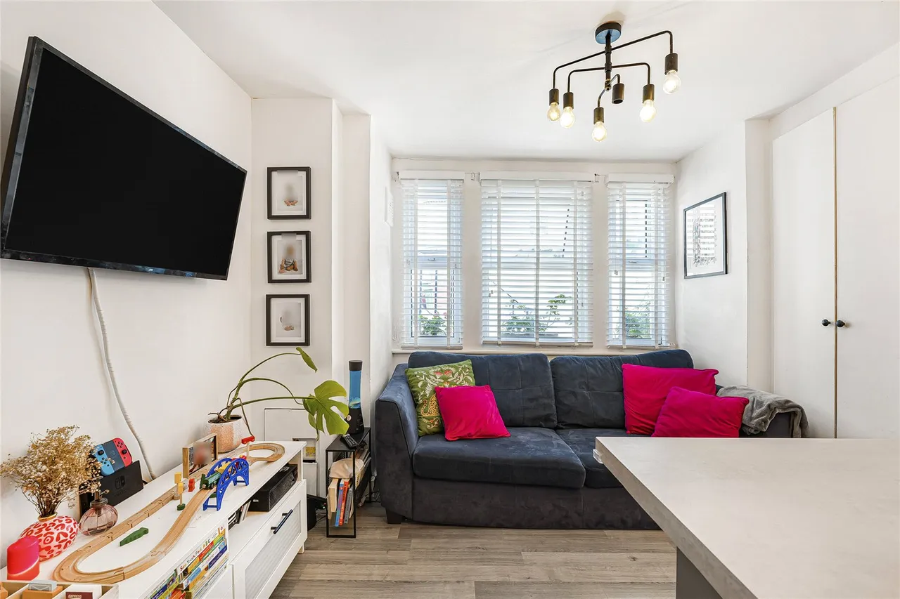 Waverley Road, Plumstead, SE18, photo 3