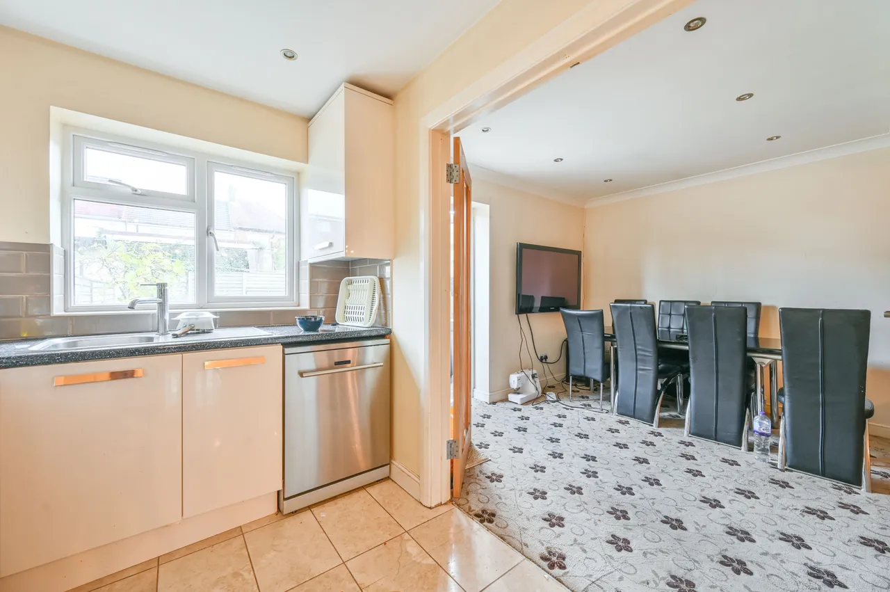 44 Kenwyn Drive, London, photo 6