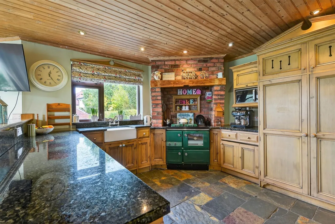 Malone Road, Belfast, BT9, photo 11