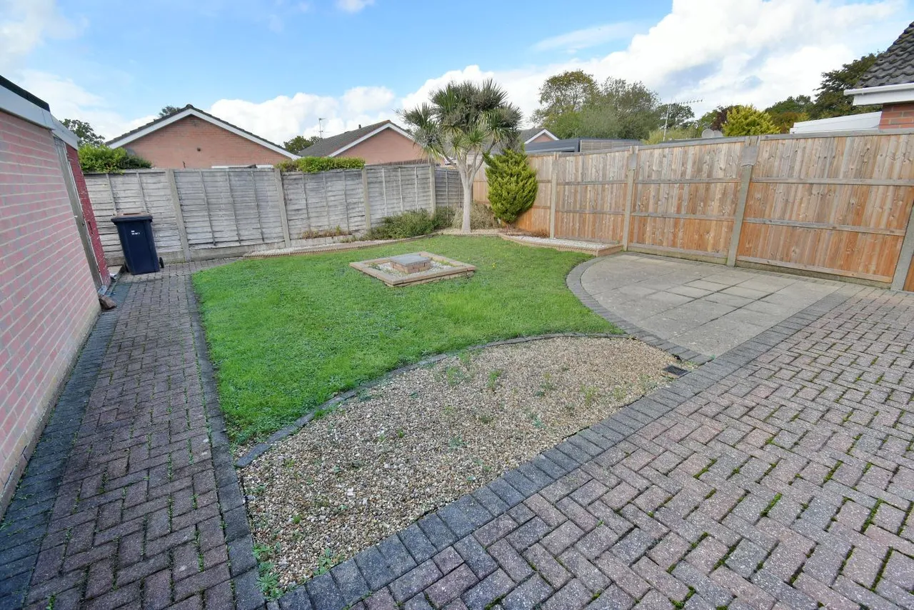 Canterbury Close, BH22, photo 12