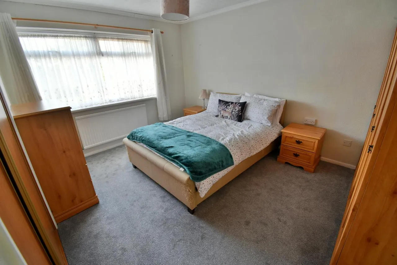 Canterbury Close, BH22, photo 9