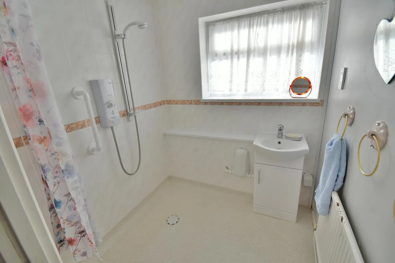 Canterbury Close, BH22, photo 11