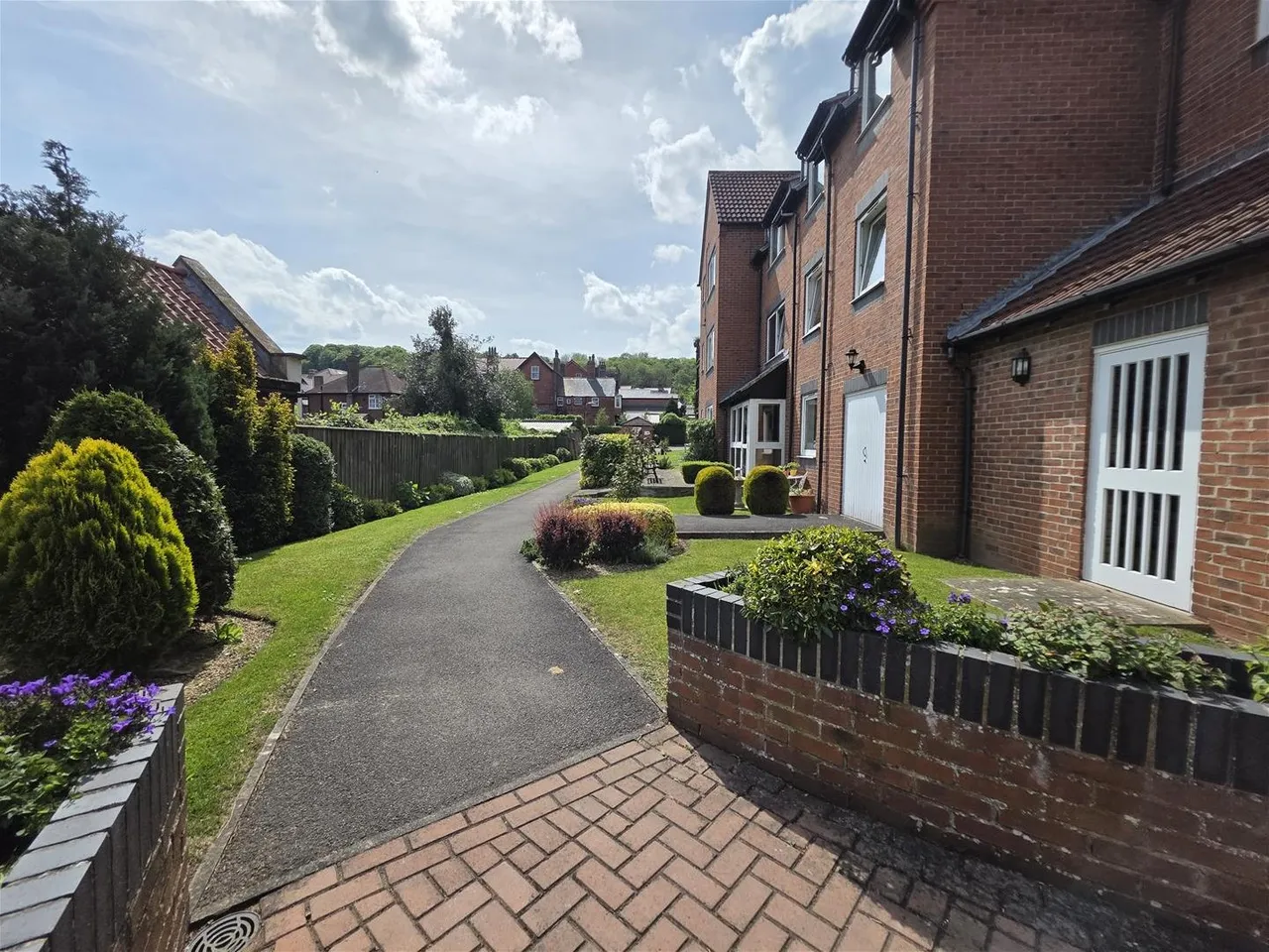 Scalby Road, Scarborough YO12 5QB, photo 15