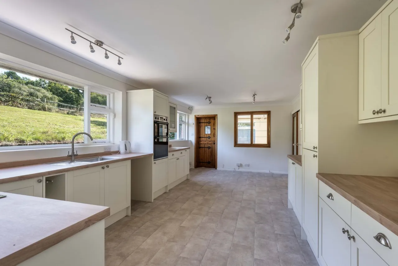 Poppinghole Lane, Robertsbridge, TN32 5BL, photo 4