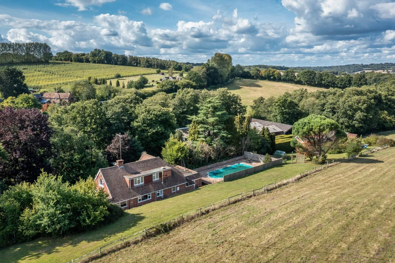 Poppinghole Lane, Robertsbridge, TN32 5BL, photo 2