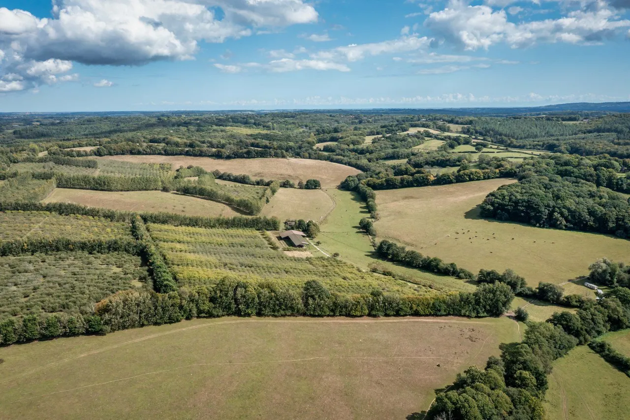 4 bed property for sale — Poppinghole Lane, Robertsbridge, TN32 5BL