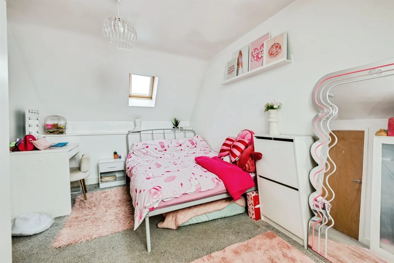 Fenby Place, Swindon, photo 6